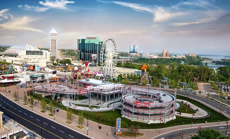 Niagara Falls Day and Evening Tour With Boat & Dinner (optional) - The boat gets you close to the Horseshoe Falls
