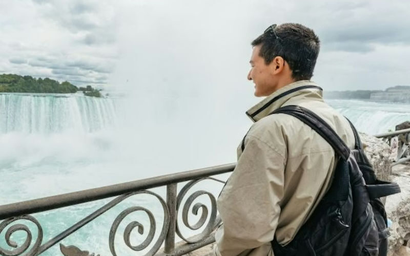 Niagara Falls Full-Day Bus Tour from Toronto with Cruise - The bus ride: useful transport, with details to confirm