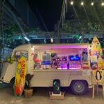 Night life in Bangkok Jodd Fairs Train Night Market - A guide helps you choose what to eat