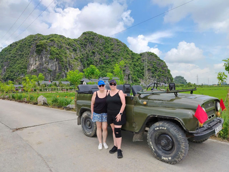 Ninh Binh: Bich Dong Pagoda, Trang An & Mua Cave Half-Day Jeep Tour - Bich Dong Pagoda: a cultural start