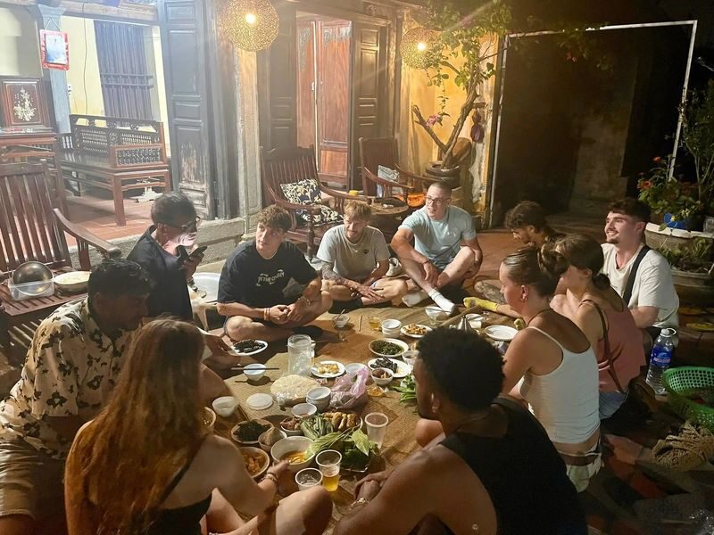 Ninh Binh: Cook & Dine in a 100-Year-Old Family House at Tam Coc - Walk through fields to Mr. Khoa’s old house