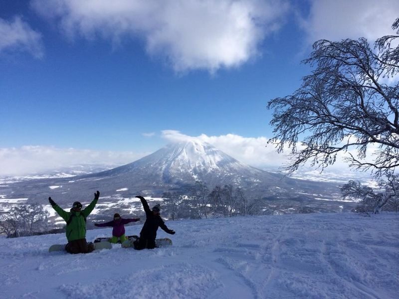 Niseko Grand Hirafu Ski Resort Ski Tour from Sapporo - Getting from the Welcome Center to your lift pass