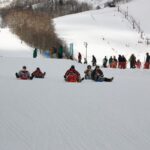 Noboribetsu Sanlaiva Ski Rental in Hokkaido (Optional Clothing Set) - From the rental counter to your last run