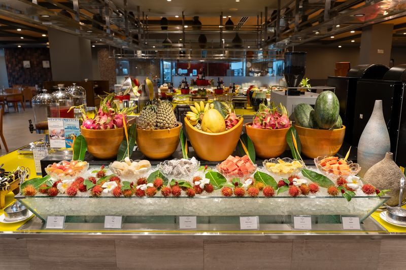 Novotel Phu Quoc Resort - Lobster and Seafood Buffet Dinner - What the buffet includes