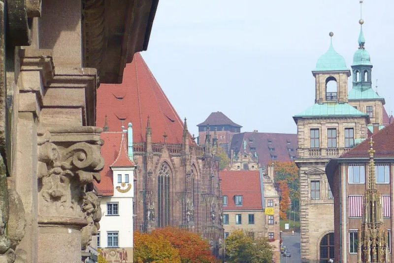 Nuremberg Day Tour from Munich - The medieval center: churches, market square and Dürer