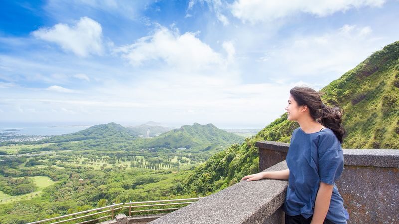Oahu Circle Island Full Day Guided Tour - Diamond Head views and the coastal start