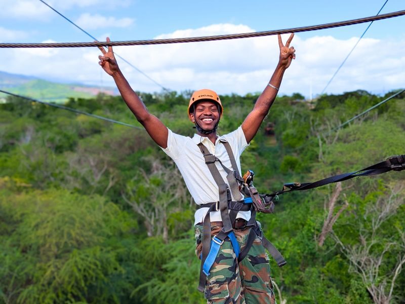 Oahu Zipline Tour in Hawaii - What happens during the one-hour visit