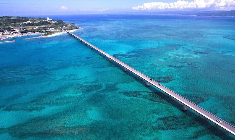 Okinawa North/South Day Trip | Churaumi Aquarium & American Village | Okinawa Culture Kingdom & Senaga Island | Optional Northern 9-Person Small Group & Optional Hotel Transfer | Chinese Service | Tickets Available - The northern route: cliffs, island water and aquarium time