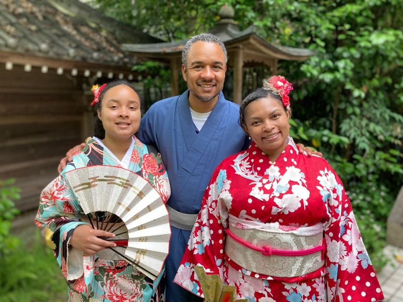 One Day Kimono Rental in Miyajima, Hiroshima - Garden photos before your island walk