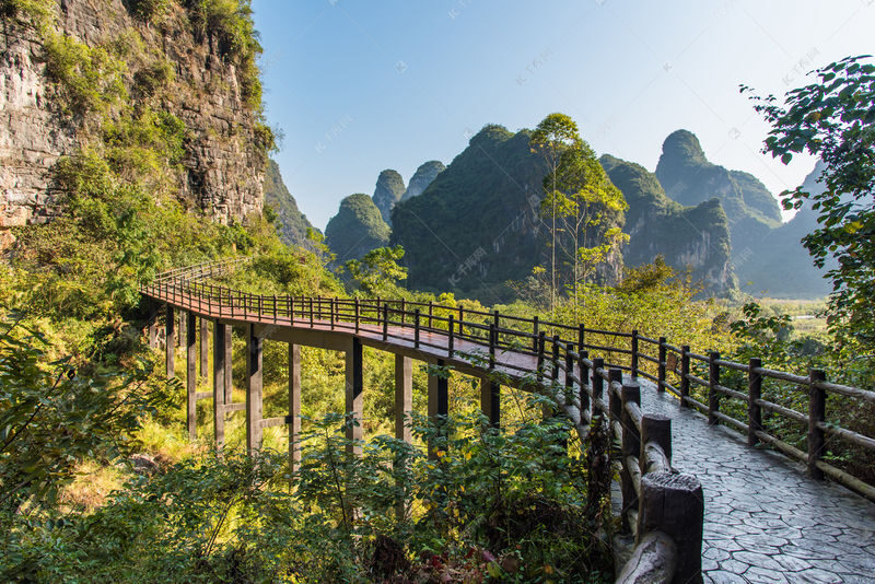 One-day tour from Guilin to Li River + Xingping Ancient Town - Floating close to the Yulong River