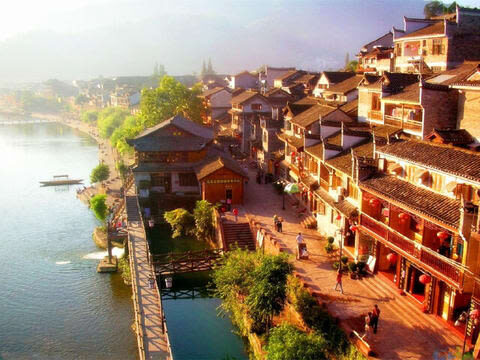 One-day tour from Zhangjiajie to Xiangxi Panda Zoo & Phoenix Ancient City Secret Realm (Chinese-English professional guide + pure play) - The panda garden: an unusual stop, not a guaranteed feature