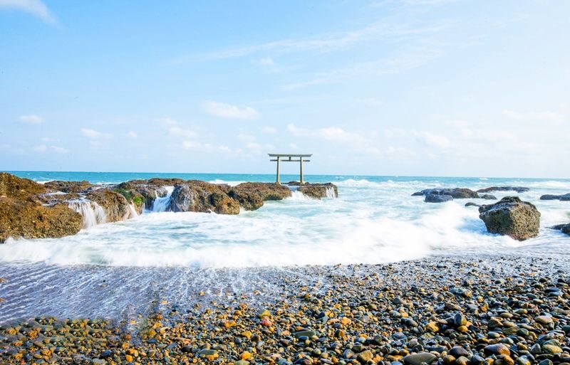 One-Day Tour to Oarai Isosaki Shrine and Hitachi Seaside Park in Tokyo - Oarai Isosaki Shrine and its sea-facing torii