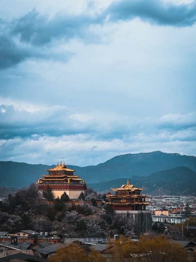 One-day tour to Tiger Leaping Gorge & Songzanlin Monastery in Shangri-La, Yunnan - Tiger Leaping Gorge and the optional escalator