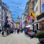 Open-Top Bus Sightseeing Tour in Zurich - Football, parks and Lake Zurich