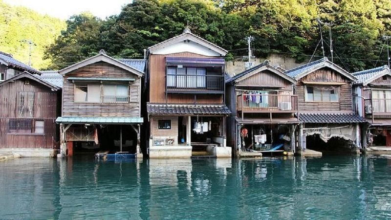 Osaka Amanohashidate & Kayabuki No Sato Full-Day Private Tour - Ine: funaya homes and a 25-minute cruise