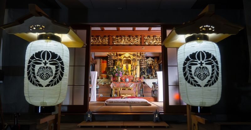 Osaka: Aroma Massage with Bamboo stick at the Temple - The 90-minute sequence