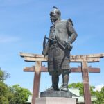 Osaka Castle Historical Private Tour: Stories of Samurai and Shoguns - Hokoku Shrine offers a quieter pause