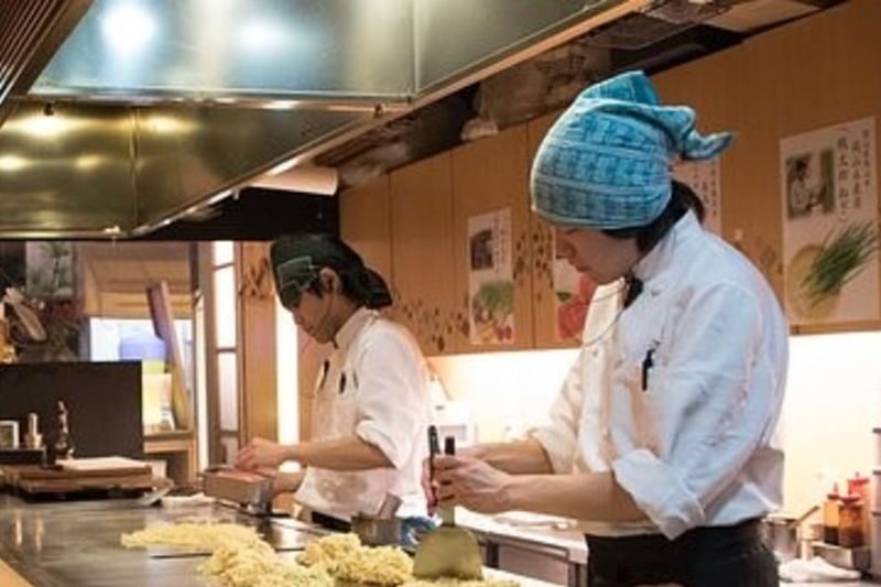 Osaka City, Okonomiyaki Tasting Private Half Day Tour - From Shinsekai to Omoni in Umeda