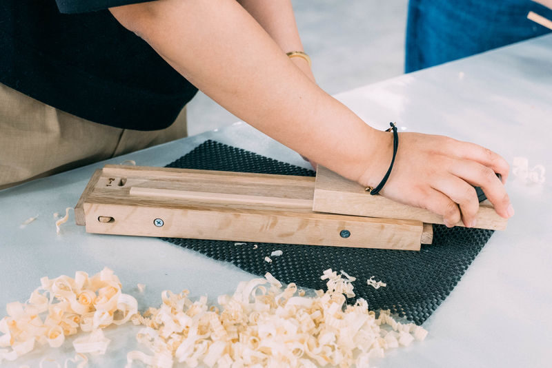 Osaka: Namba Make Your Own Chopsticks with Engraving Option - Finding the studio without a last-minute scramble