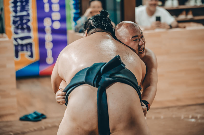 Osaka: Sumo Experience and Show: Ex-Pro Wrestlers & Ring Challenge - What happens inside the ring