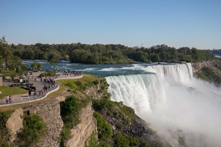 Overnight Niagara Falls Bus Tour - Niagara’s first views can feel brief