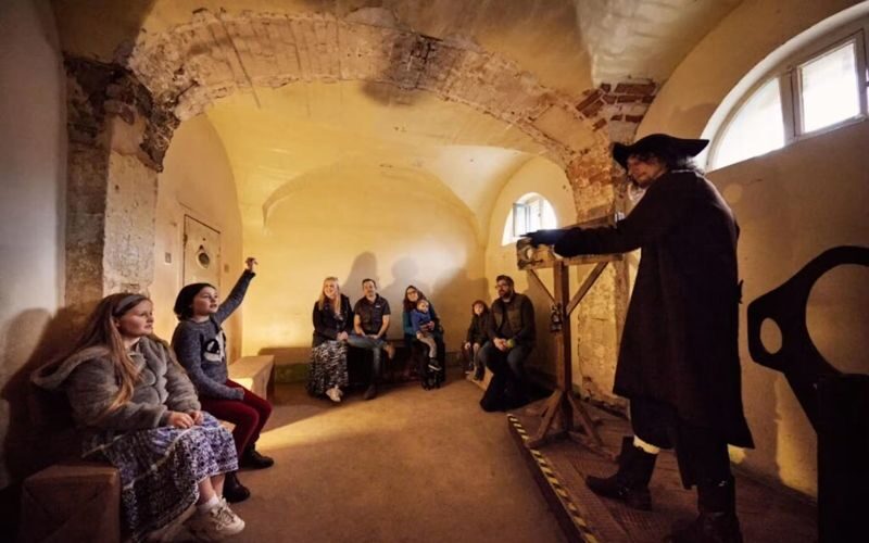 Oxford Castle & Prison Guided Historical Tour - What the guided format adds