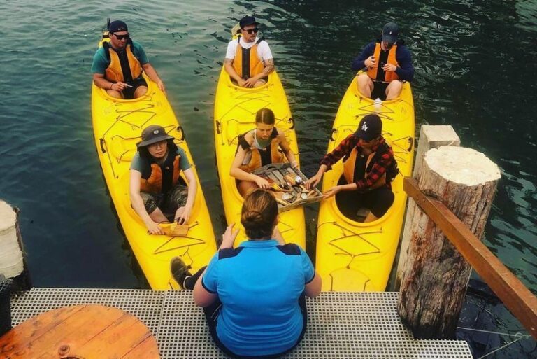 Oyster Tasting Kayaking in Batemans Bay - Paddling among the Clyde River oyster leases