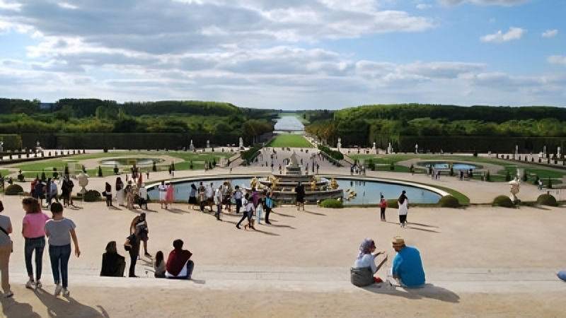 Palace of Versailles Tour with Skip-the-Line Ticket - Meeting up and getting through the entrance