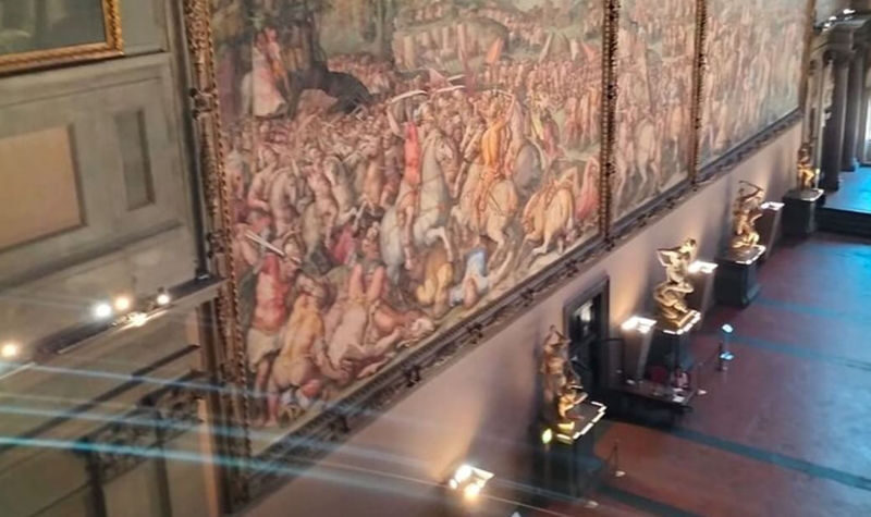 Palazzo Vecchio ticket with audio guide in Florence - The Hall of the Five Hundred sets the scale