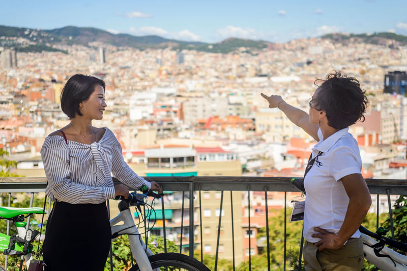 Panoramic Barcelona: E-Bike with Montjuic Cable Car and Boat Trip - Starting in El Raval and riding Paral·lel