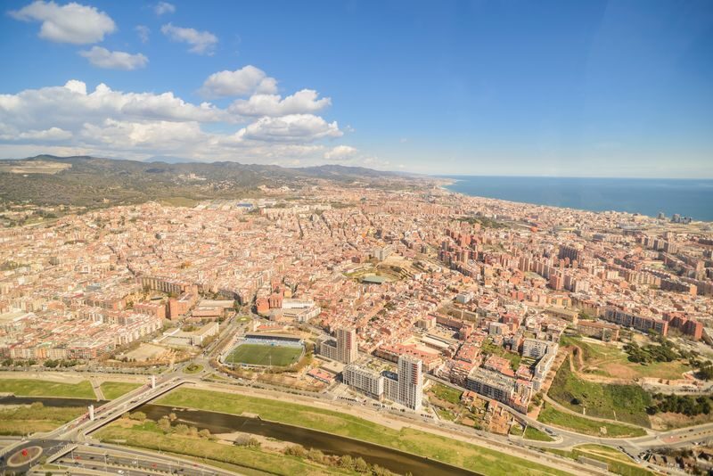Panoramic Helicopter Flight Experience in Barcelona - From medieval lanes to Eixample’s grid
