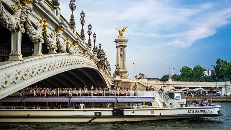 Paris Catacombs Ticket and Seine River Cruise in Paris - Descending into the old quarries