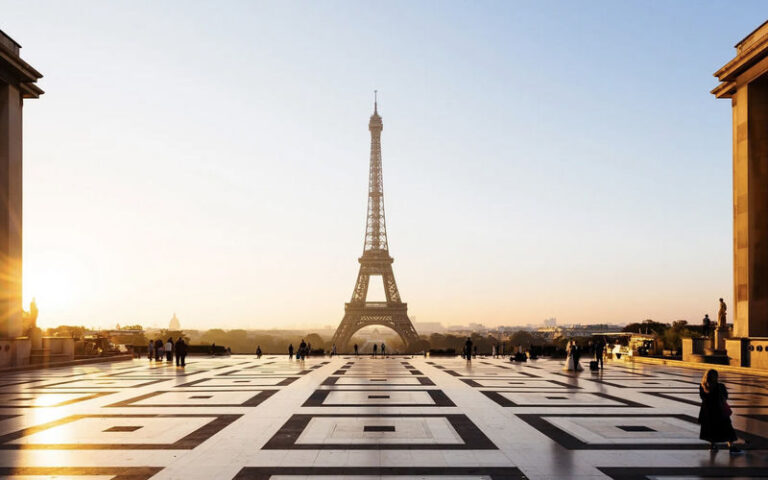 Paris Half-Day Walking Tour - What a small-group walk can offer