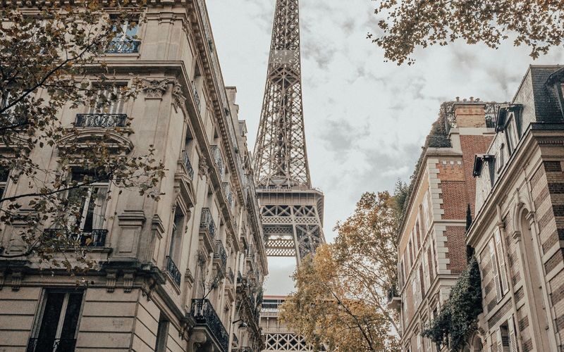 Paris in One Day Tour from Amsterdam - Leaving Amsterdam before dawn