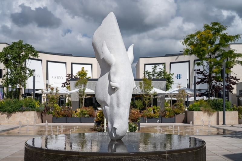 Paris McArthurGlen Designer Outlet Day Trip with Transfers - The long stop at Giverny Village des Marques