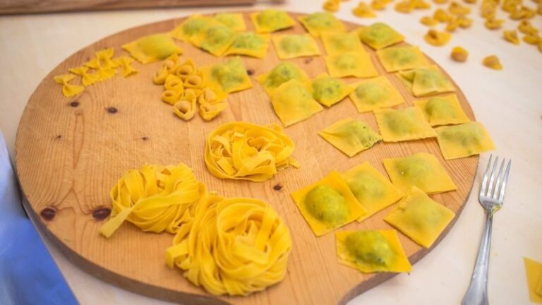 Pasta and tiramisu class in Bari - Start with an aperitivo, not a recipe