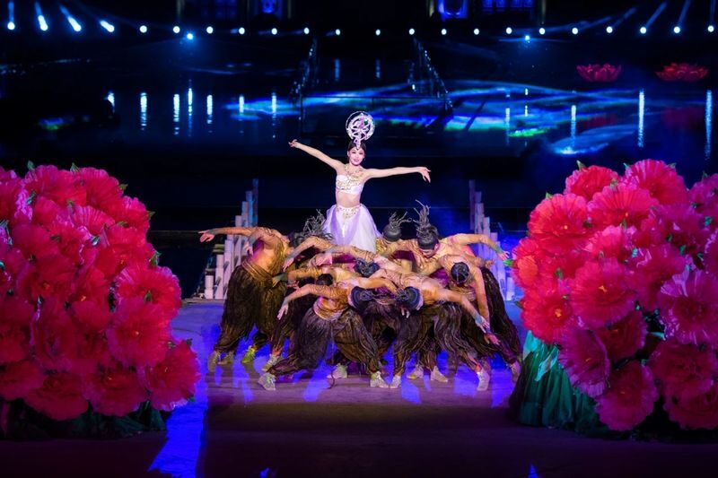 Performance tickets for Phoenix Dance in the Divine Capital in Luoyang + admission tickets to the Jiuzhou Pool of the Sui and Tang Luoyang City - Dance, martial arts, and effects after dark