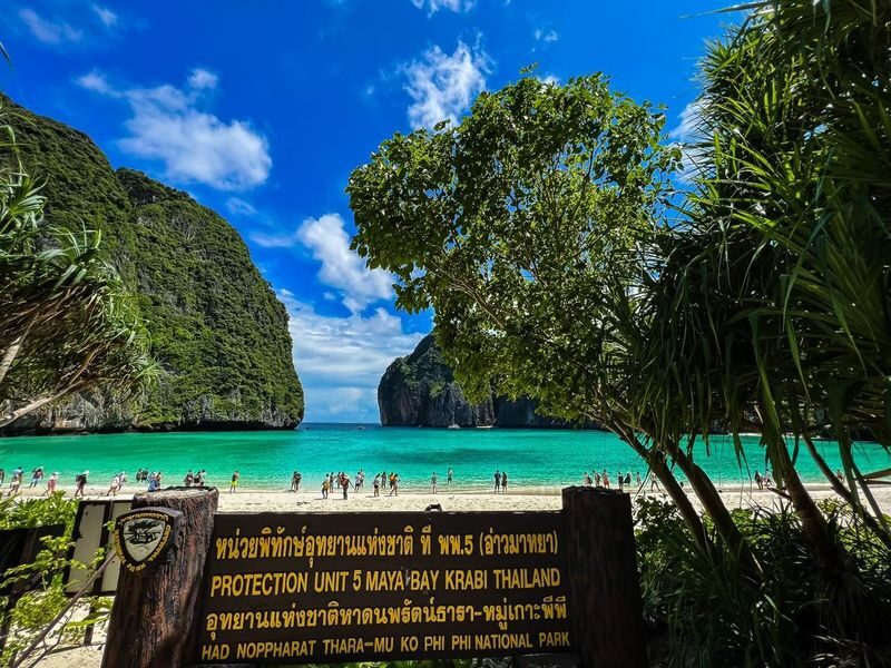 Phi Phi Islands Full-Day Snorkeling Experience - Maya Bay and Pileh Lagoon