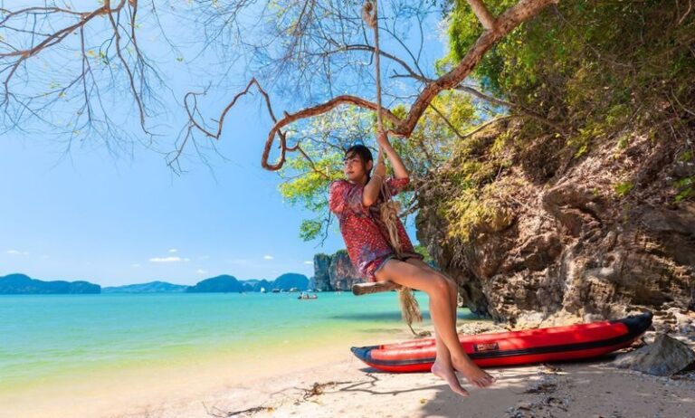 Phuket Phang Nga Bay Full-Day Guided Island Hopping - James Bond Island: an impressive stop with a crowd