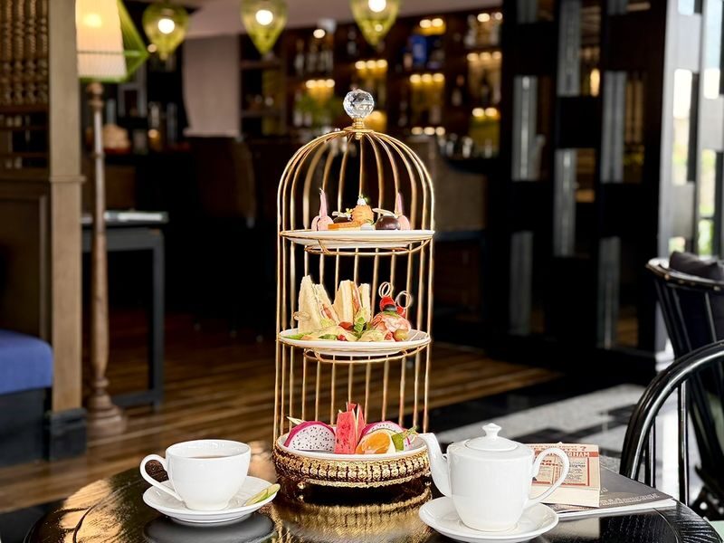 Pistachio Hotel: Afternoon Tea & Floating Tray with Muong Hoa View - What arrives with the tea