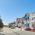 Porto Aveiro & Costa Nova Half-Day Walking Tour - Find the Porto Cathedral meeting point