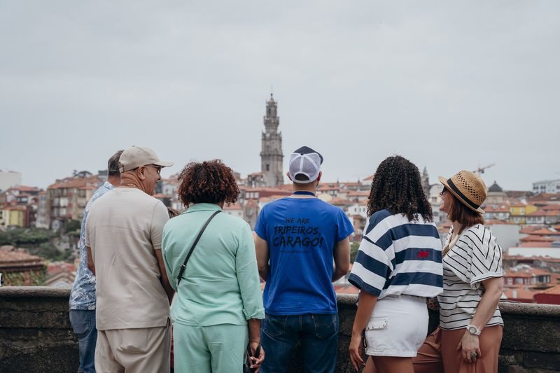 Porto City Highlights Tour - Reading Porto through its streets and buildings