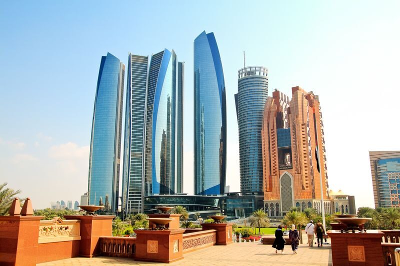 Premium Abu Dhabi Sheikh Zayed Mosque and Sightseeing from Dubai - What the Drive and Pickup Mean for Your Day