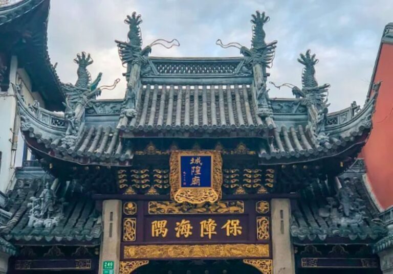 Premium Jiangnan Tour 4-Day Trip - Day two: Suzhou garden, Xitang lanes and Wuzhen by lantern light