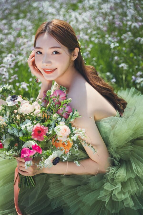 Premium Pre-Wedding & Wedding Snapshot in Jeju Island - Five hours of photos at the Yeonsam-ro address