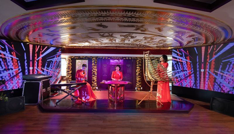 Princess Day Cruise: Heritage Essence: An Exclusive Cultural Journey - Sung Sot Cave is the first big stop