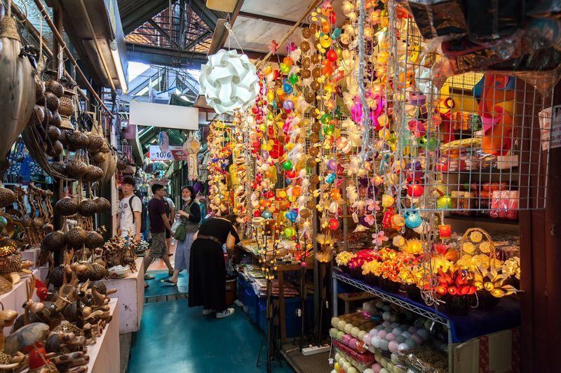 Private DamnoenSaduak Floating Market,Chatuchak Market DayTour by AK - The afternoon stop needs confirmation