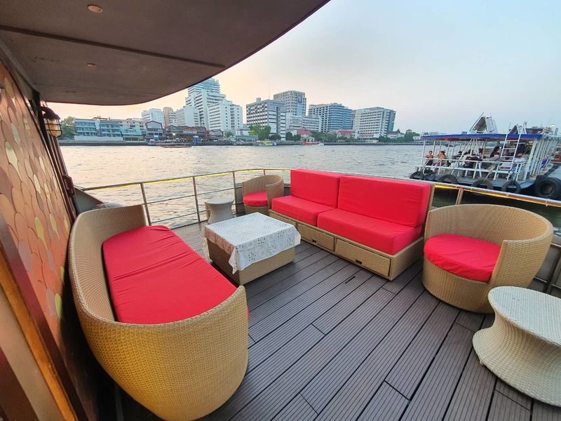 Private dinner cruise experience along Chao Phraya River - Boarding at Tha Maharaj Pier