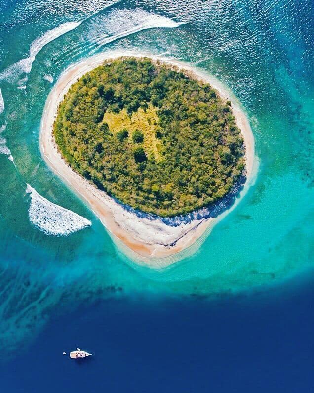 Private Full-Day Customizable City Tour - Boarding the boat for Gili Layar