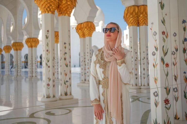 Professional Photoshoot at Sheikh Zayed Mosque Experience - What happens during the 45 minutes